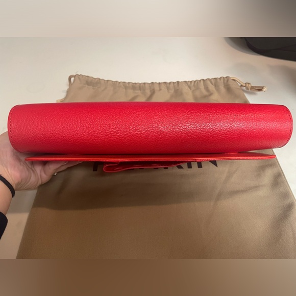Perrin Le Cabriolet Hand Insert Red Clutch - Picture 4 of 11